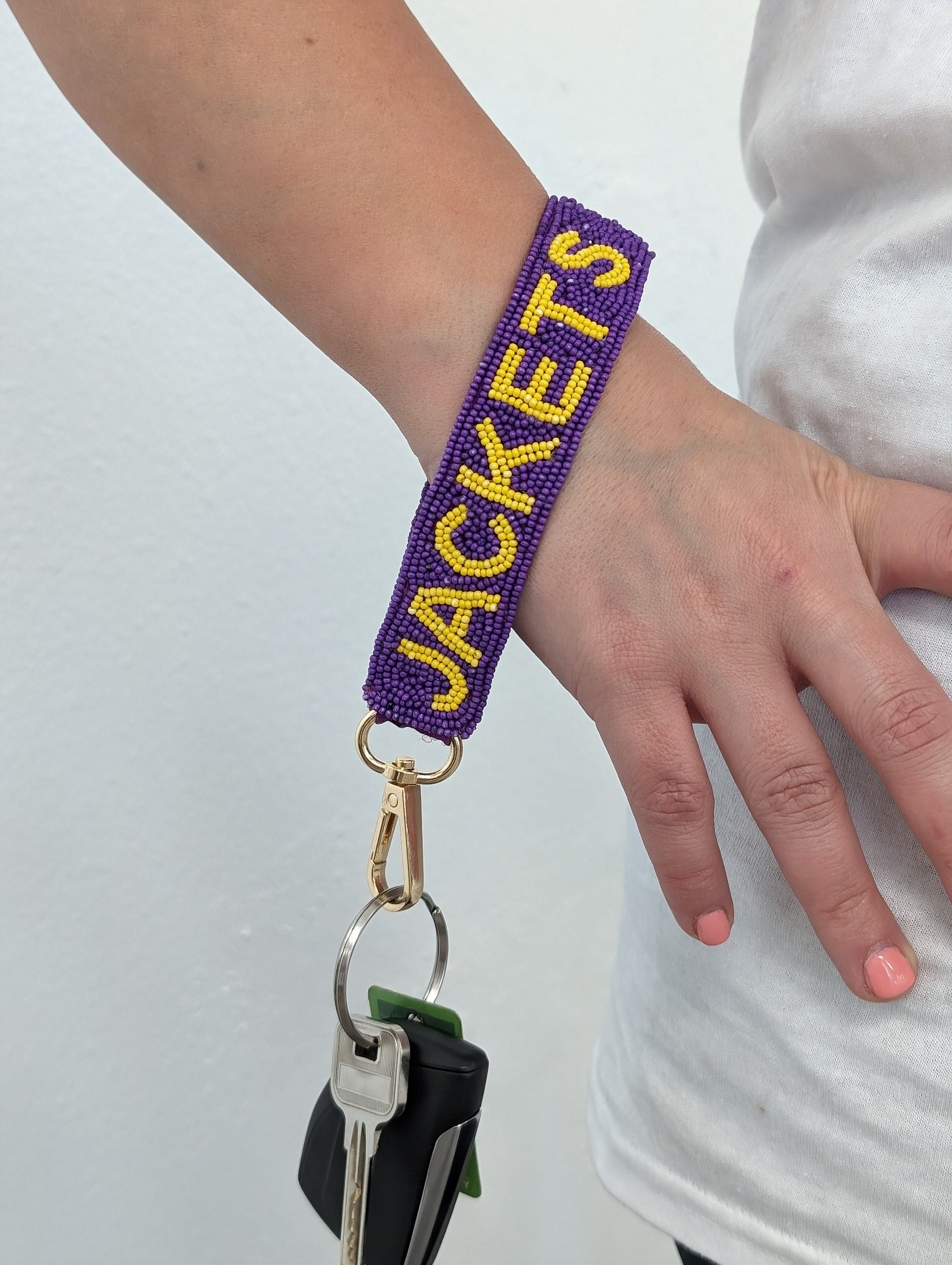 Cavaliers Beaded Loop Key Chain